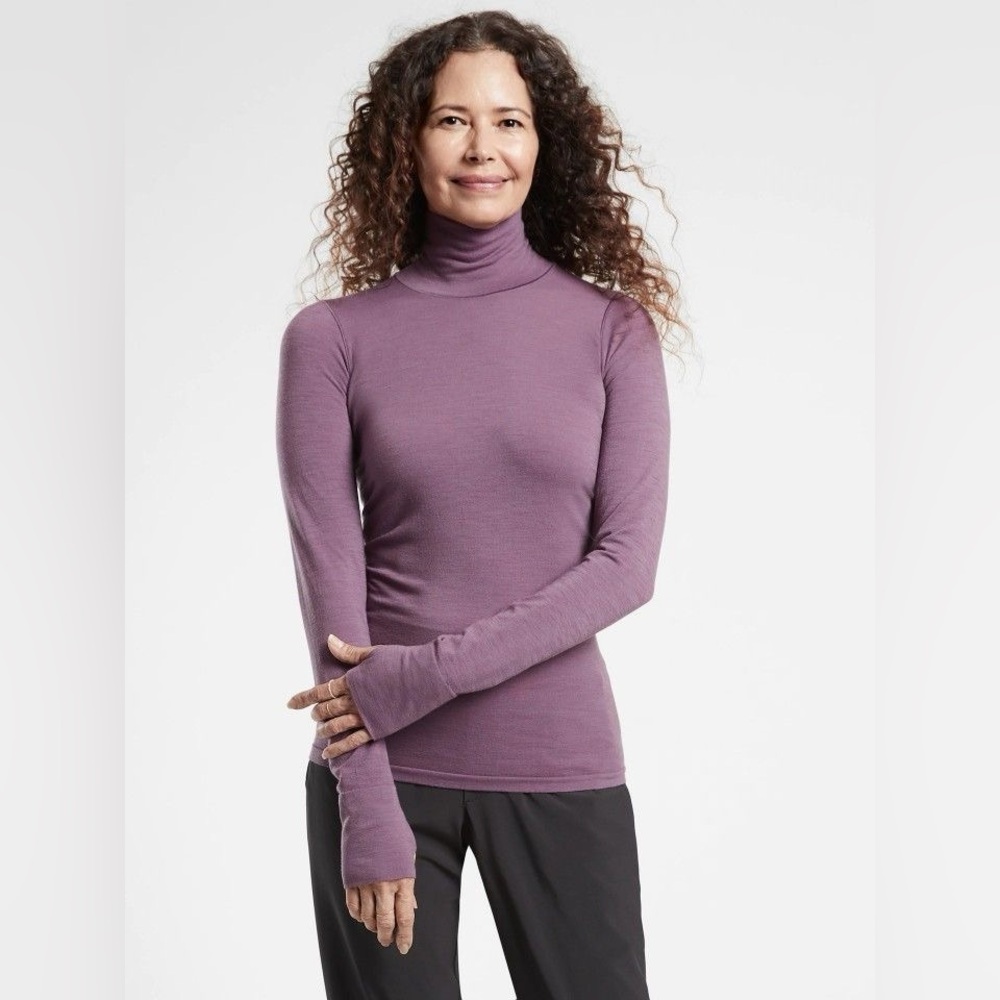 NWOT Athleta Foresthill Ascent Seamless Turtleneck - Small